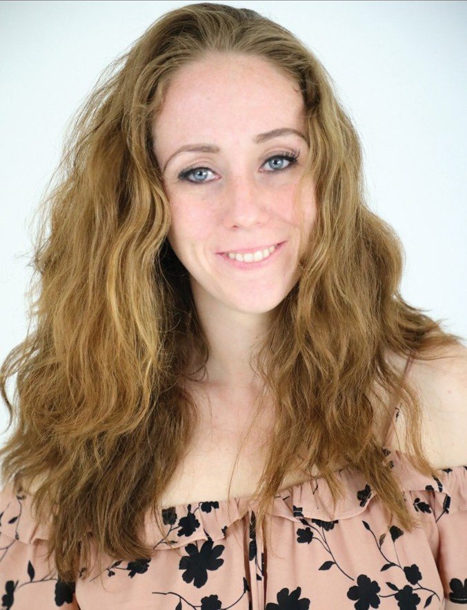 Shera Wisniewski, actor in FRANKLINTON, North Carolina - headshot