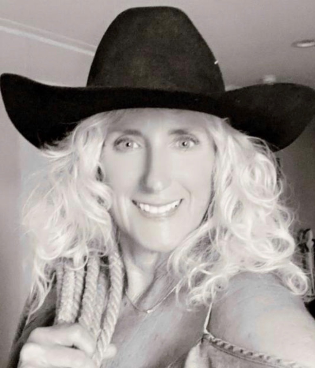 JEANNE Rena’ GREGORY (Genie), actor in Tulsa, Oklahoma - headshot
