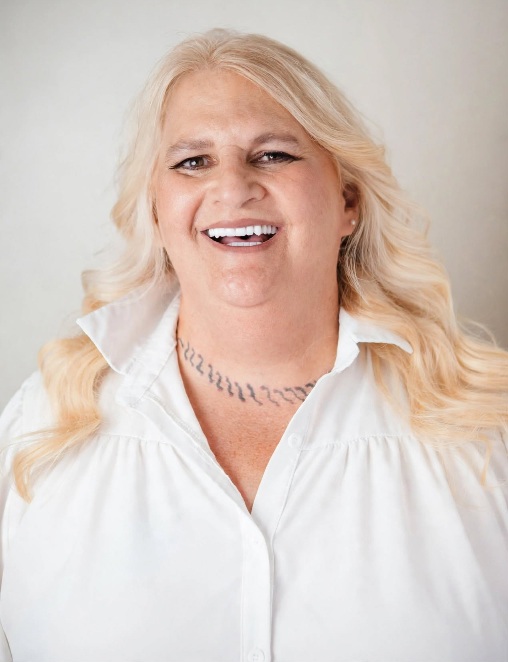Lady K. Elkenheart, actor in Venice, Florida - headshot