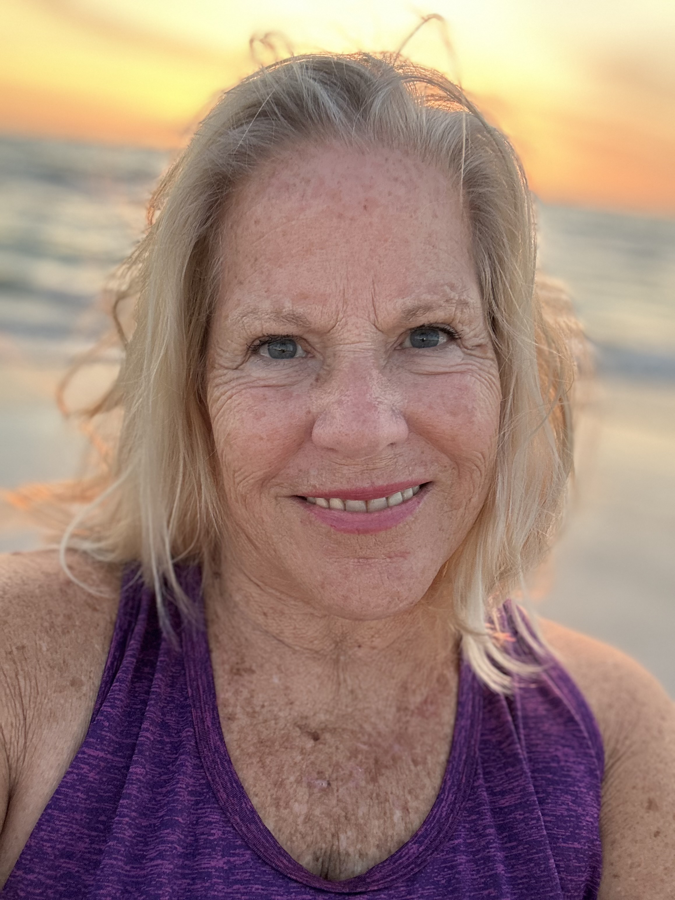 Debbie, actor in Los Angeles, California - headshot 2 of 5