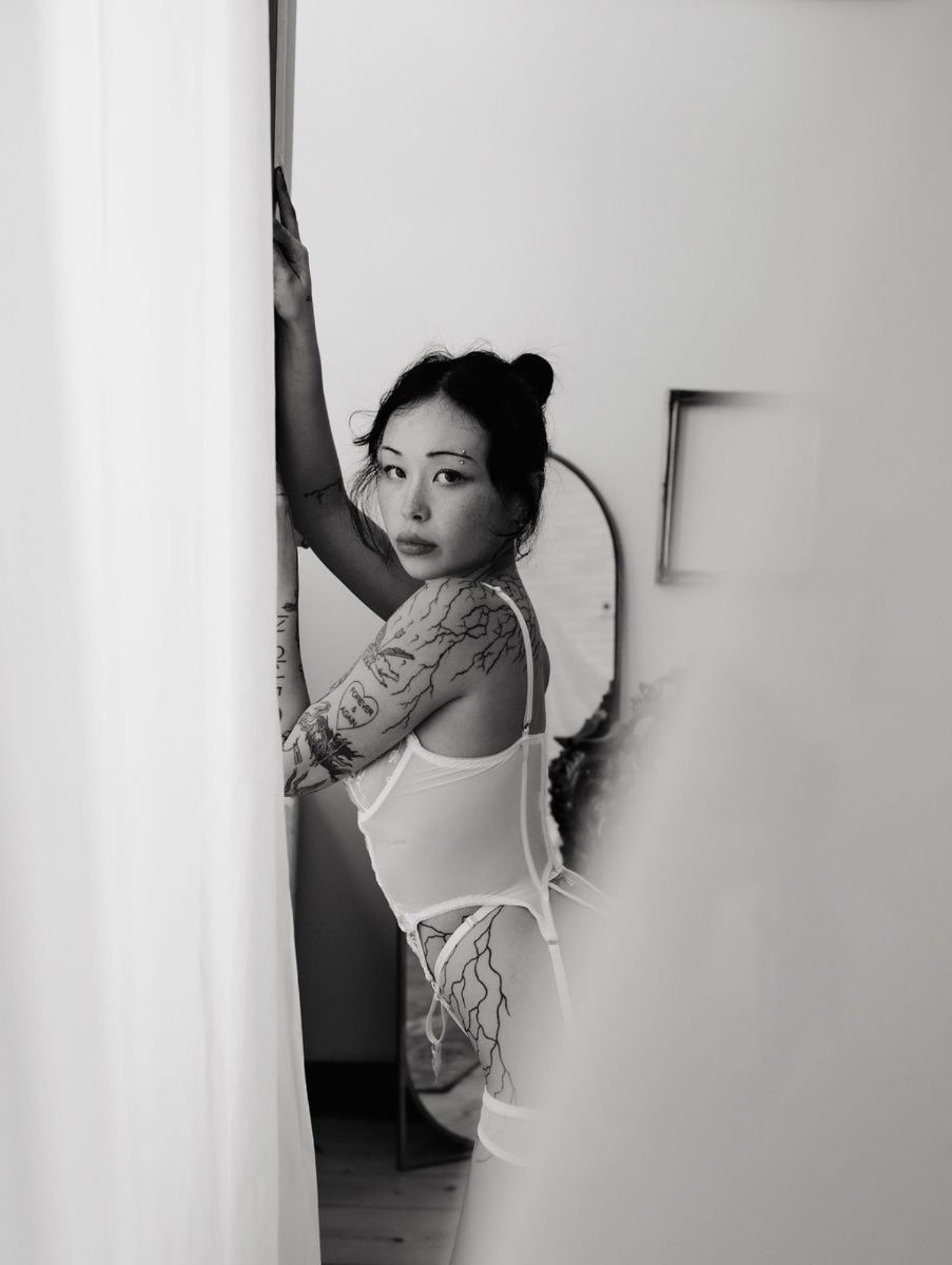 Hyunjoo, actor in Omaha, Nebraska - headshot