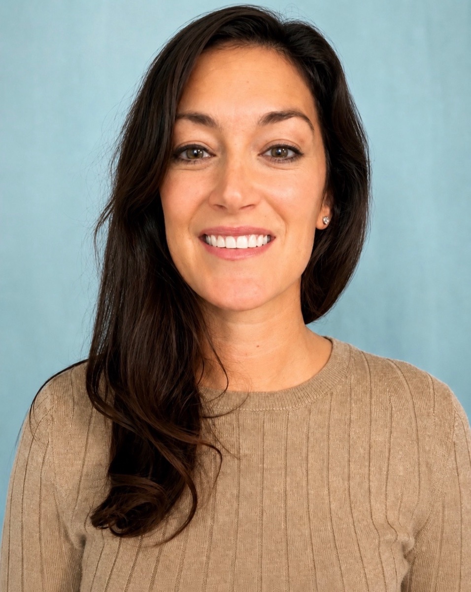 Sarah Mciver, actor in Virginia Beach, Virginia - headshot