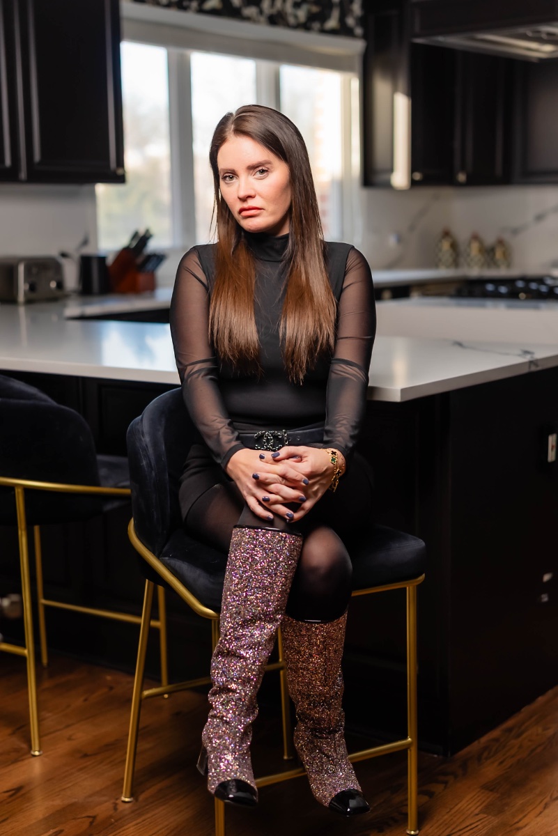 Chloe Colnon, actor in Chicago, Illinois - headshot