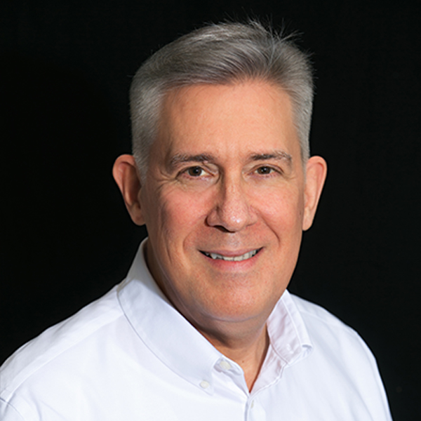 Kenn Kominski, actor in Peoria, Illinois - headshot 2 of 5