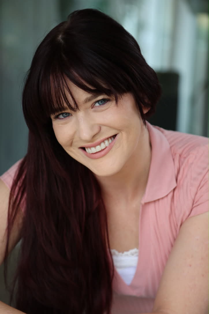 Eliora Dara, actor in San Antonio, TX - headshot 2 of 3