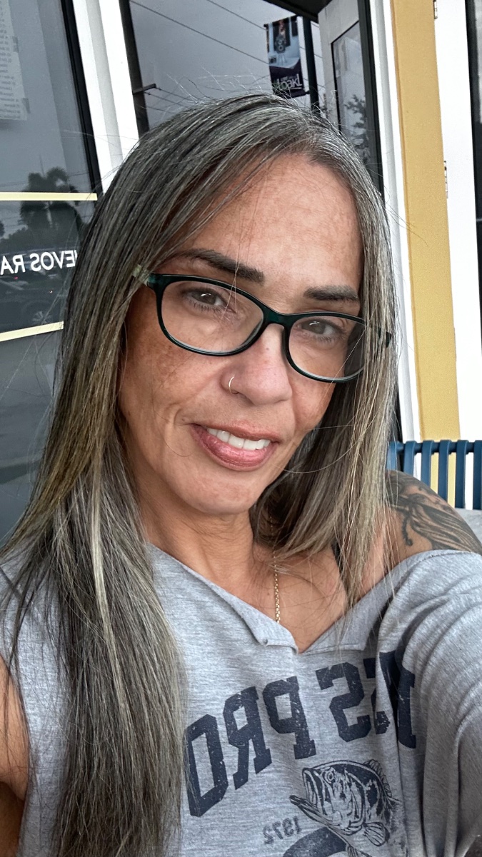 Eloisa DaCruz, actor in P, Florida - headshot