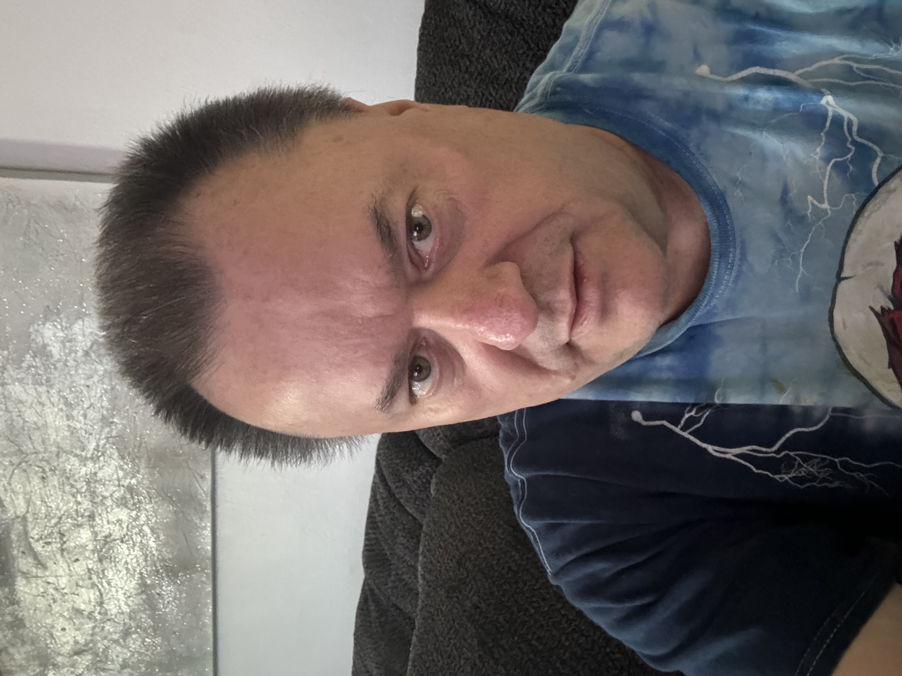 Eddiez, actor in Virginia Beach, Virginia - headshot 5 of 5