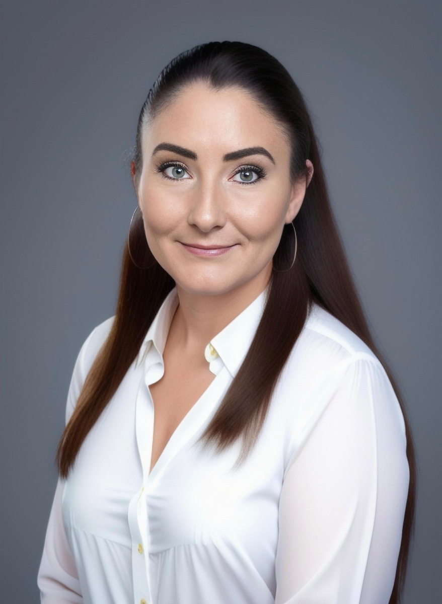Crystal Smart, actor in Pittsburg, California - headshot