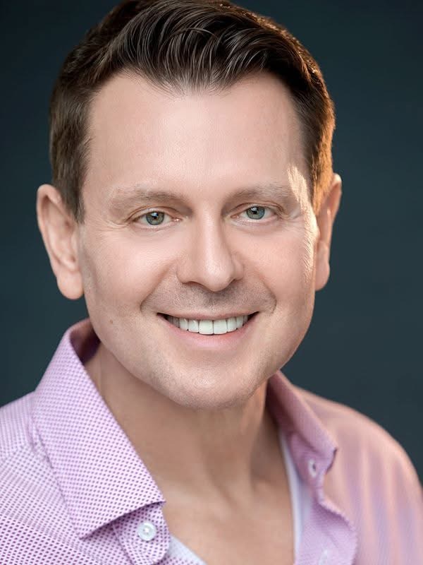 John Miller, actor in Chicago, Illinois - headshot 2 of 5