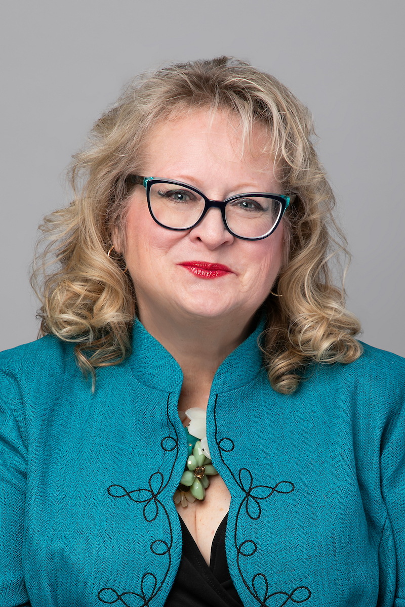 Dannelle Fraser, actor in Madison, Wisconsin - headshot