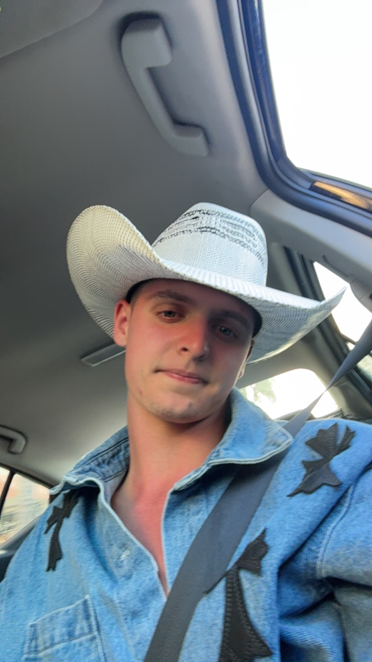 Mason Keyes, actor in Honolulu, Hawaii - headshot