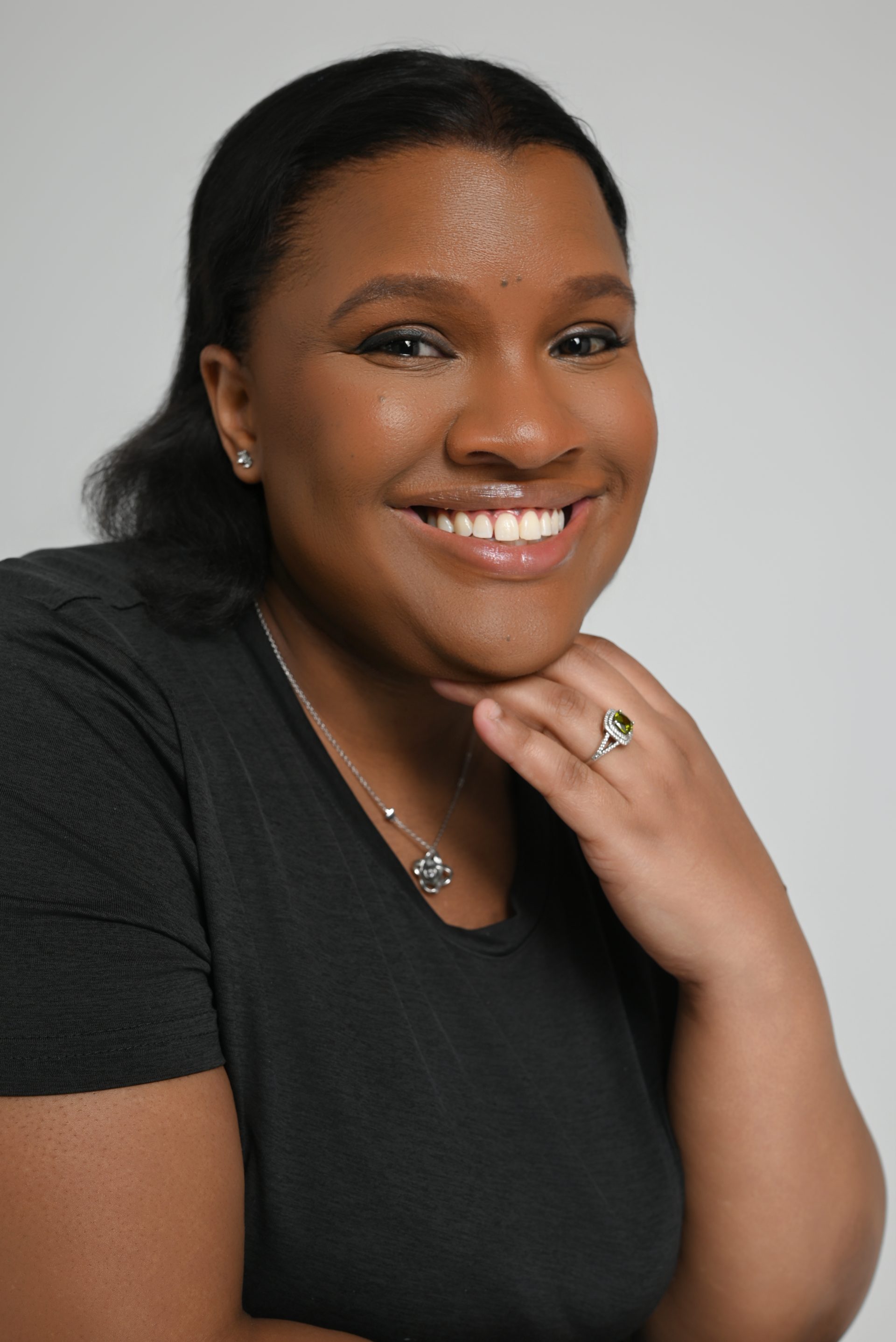 Lunaris Ayla, actor in Brooklyn , NY - headshot 3 of 5
