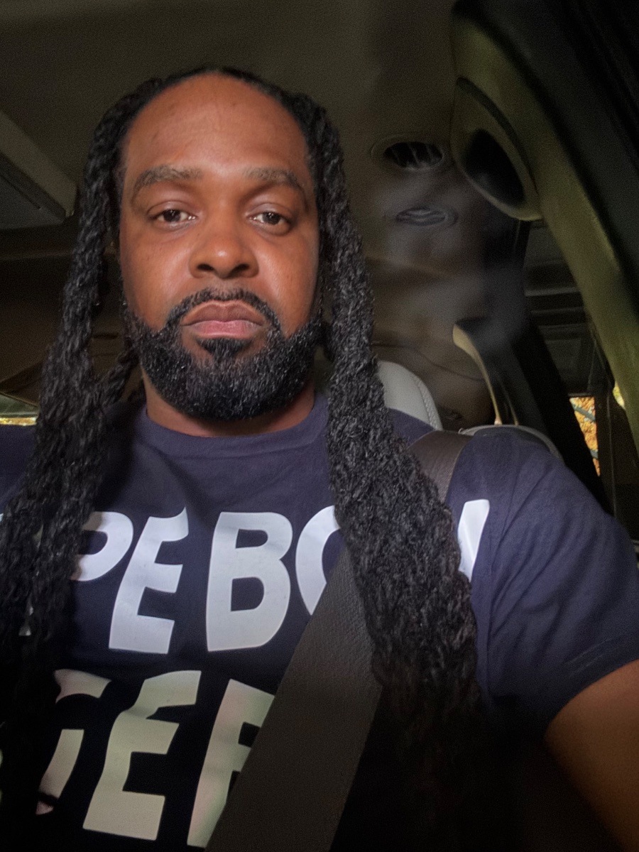 Damien Jackson, actor in Joliet, Illinois - headshot