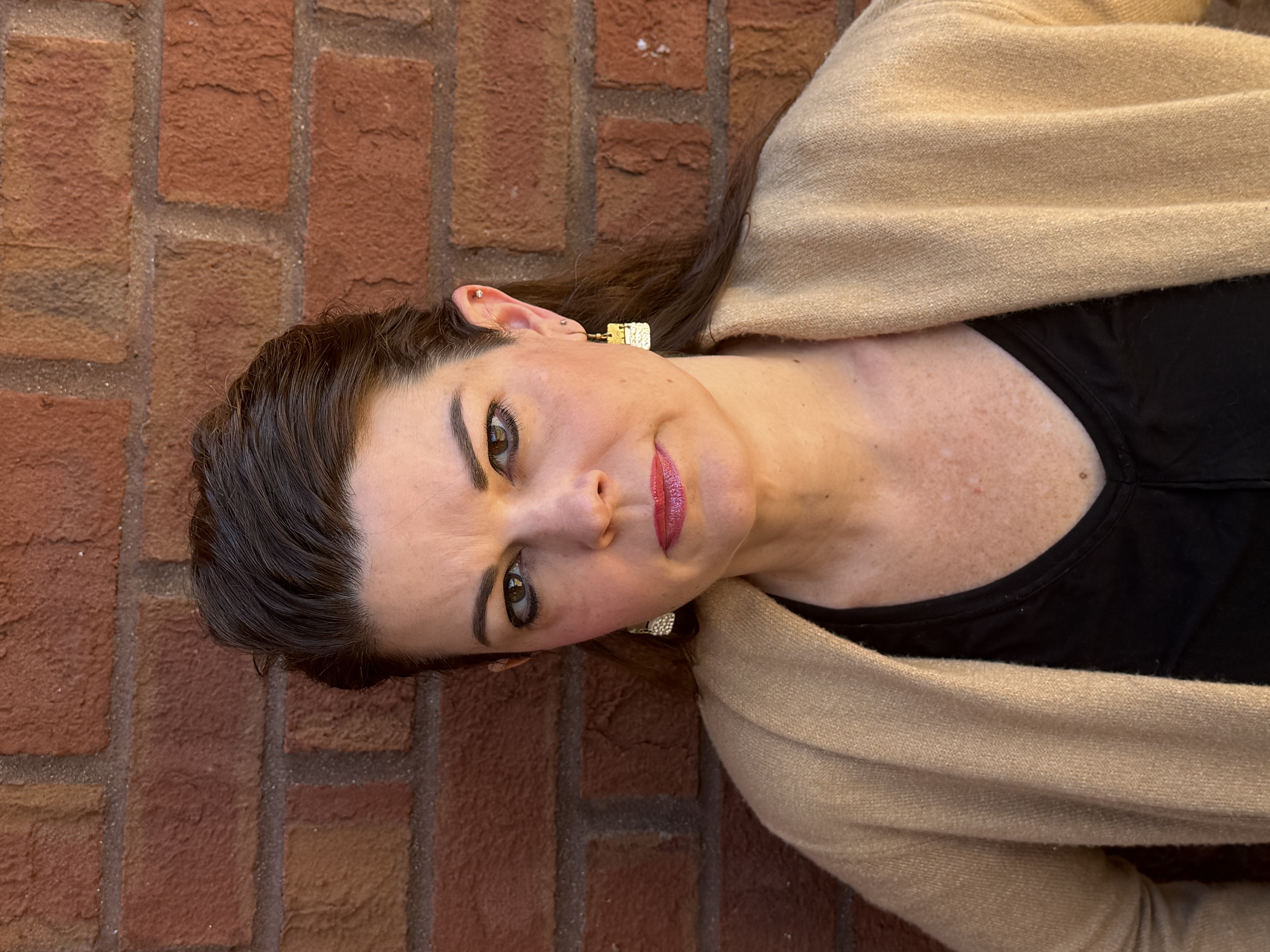 Brandi Bailey, actor in Nashville, Tennessee - headshot 3 of 5