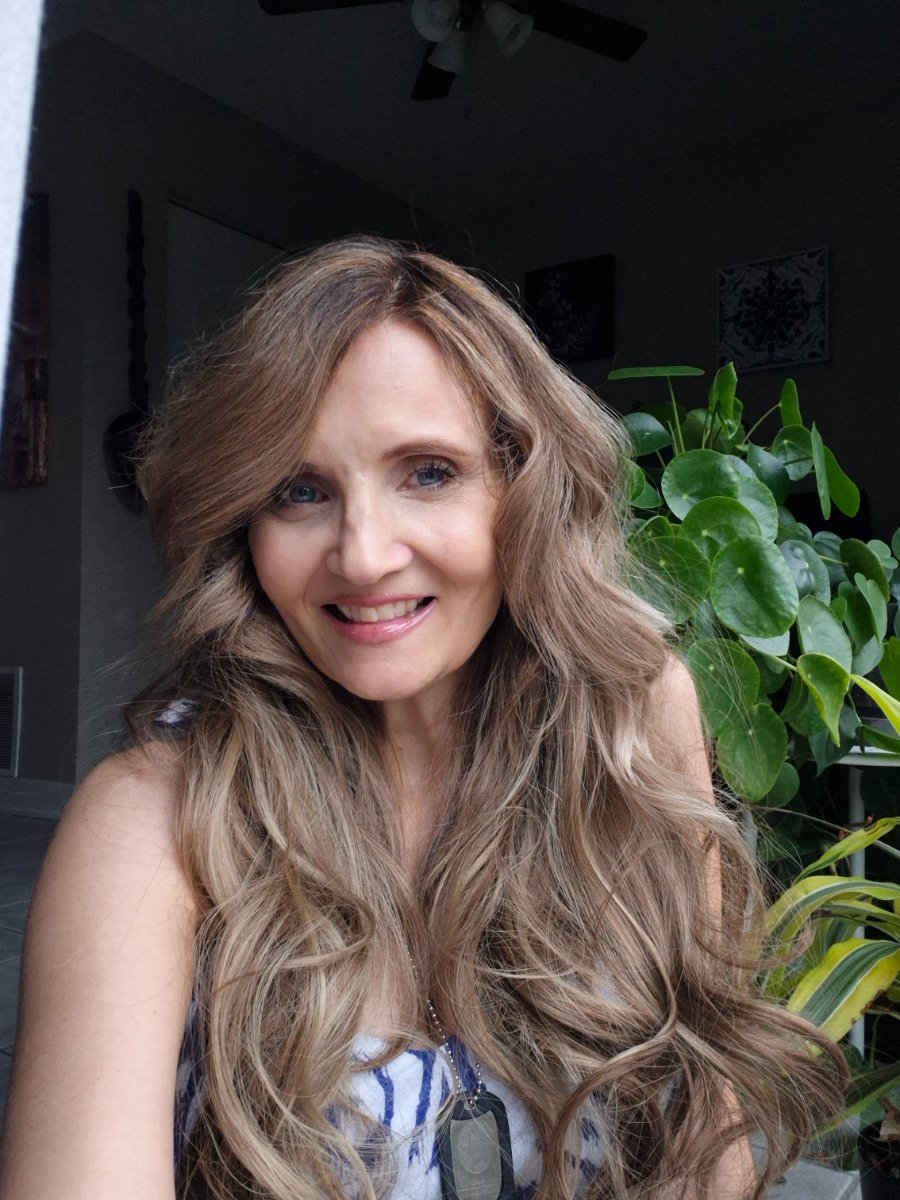 Donna Dunne, actor in Joliet, Illinois - headshot