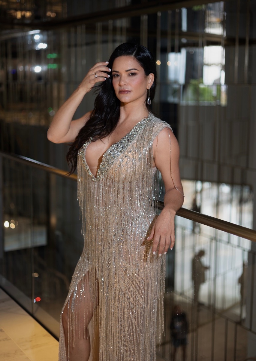 Fernanda Arraes, actor in Miami, Florida - headshot