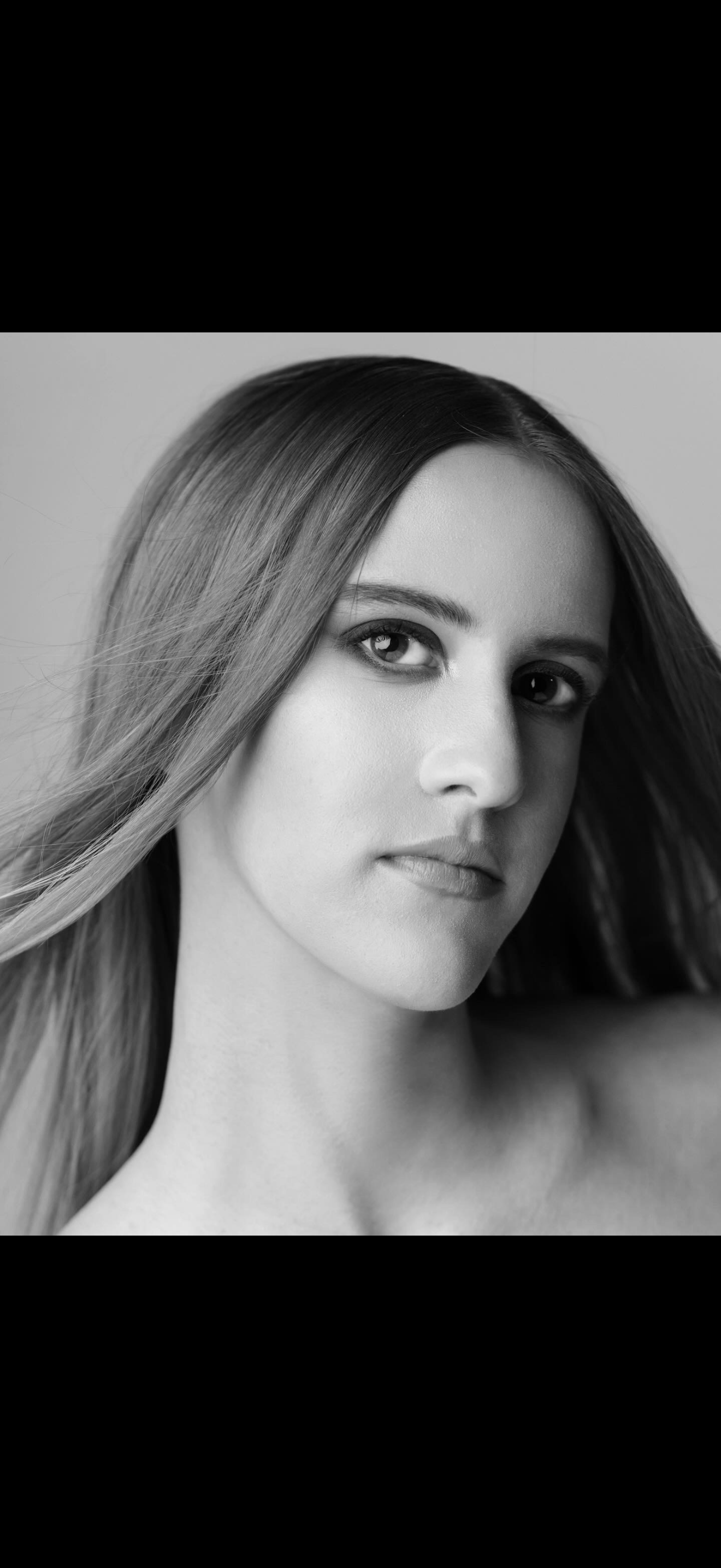 Emilie Skidmore, actor in St. Louis, Missouri - headshot