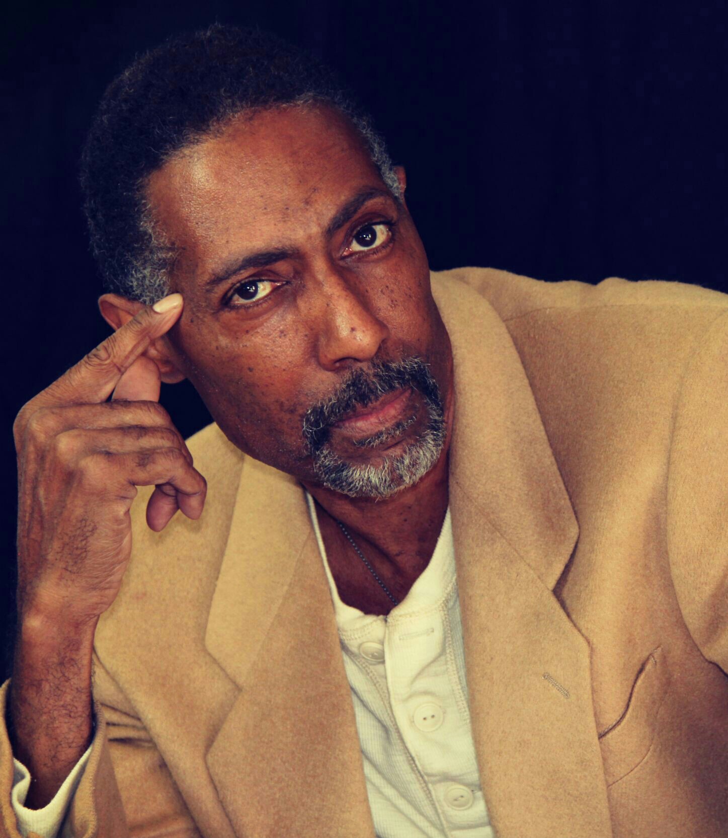 Mark Ridley, actor in Las Vegas, Nevada - headshot 5 of 5