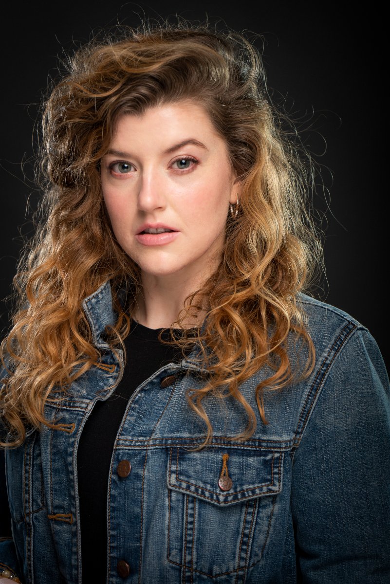 Kelley Holcomb, actor in Atlanta, Georgia - headshot
