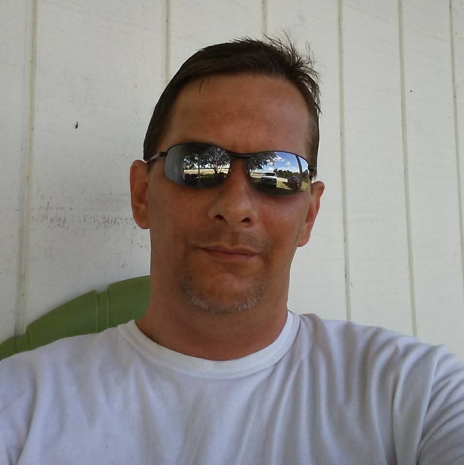 ChrisH123, actor in Houston, Texas - headshot 5 of 7