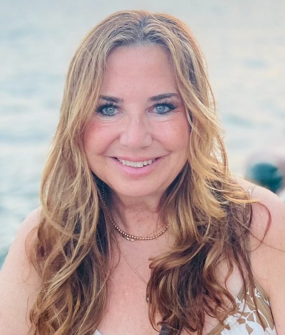 Elizabeth, actor in Greenwich , Connecticut - headshot