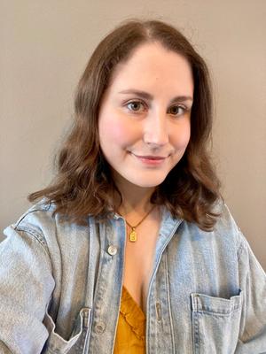 Emma - actor headshot on Casting Companion