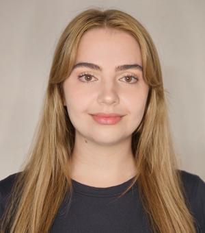 Madison Gordon - actor headshot on Casting Companion